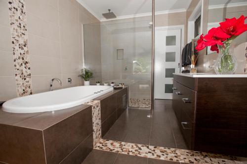 Abbys Cottages Bright - Breathtaking Mountain and Garden Views