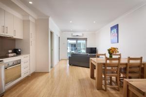 Airport Apartments by Vetroblu - Accommodation Details
