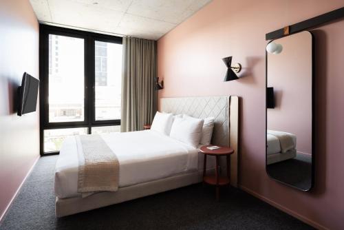 Alex Hotel - Exceptional Facilities and Amenities