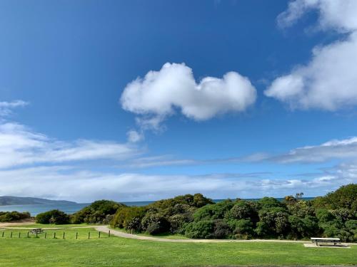 Apollo Bay Waterfront Motor Inn - Location and Accessibility
