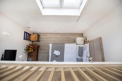 Arch Hotel - Accommodation Features