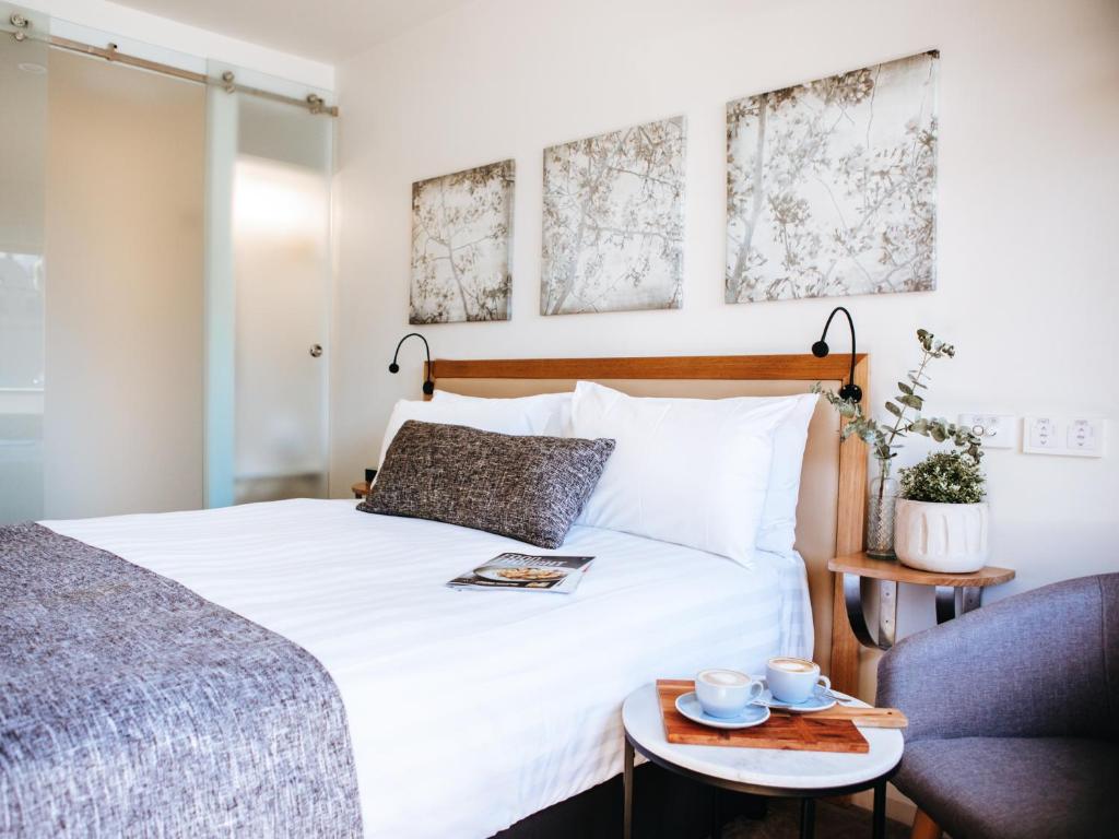 Astor Inn Review