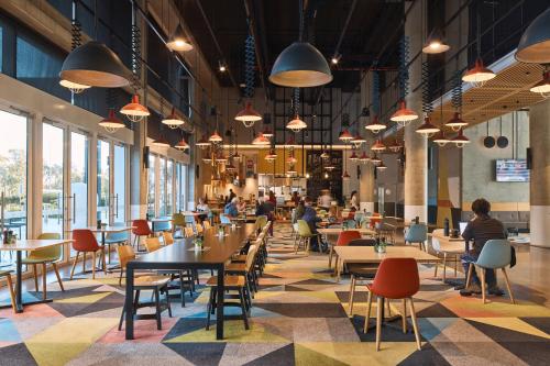 Atura Adelaide Airport - Convenient Location