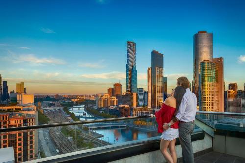 Aura on Flinders Serviced Apartments Review - Convenient Location
