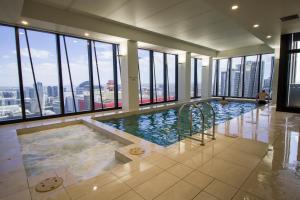 Aussie Escape Apartments-Skyline Collins Tower Review - Amenities and Facilities
