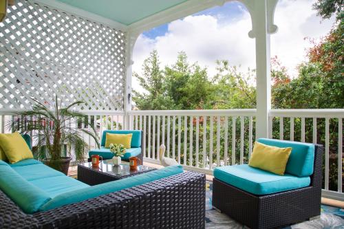 Azalea Inn and Villas - Accommodations and Amenities