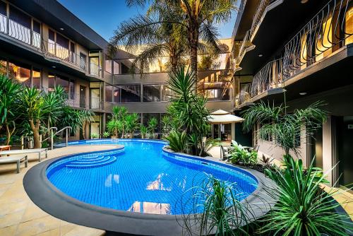 BEST WESTERN PLUS Travel Inn - Excellent Location