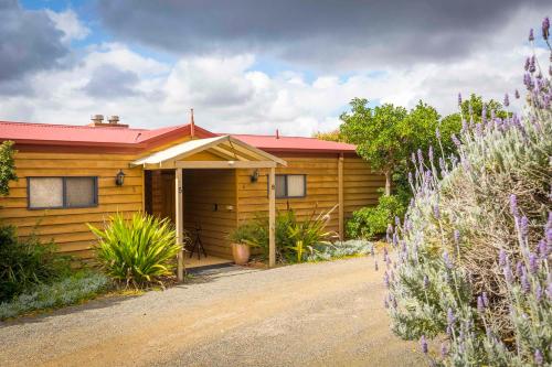 Bimbadeen Estate - Accommodation Details