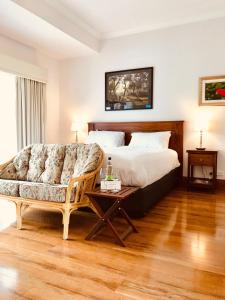 Birdwood Motel - Room Types and Amenities