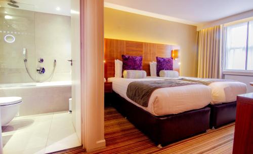Blakemore Hyde Park - Convenient Location