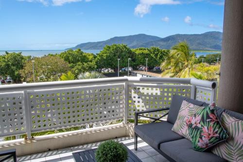 Cairns Luxury Waterview Apartment - Apartment Features