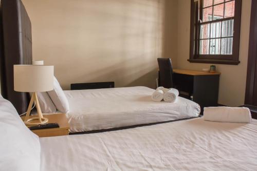 Campsie Hotel - Location and Accessibility
