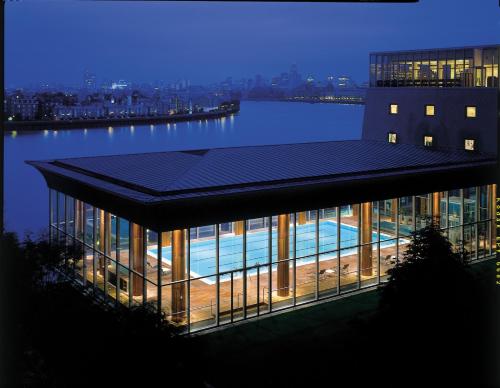 Canary Riverside Plaza Hotel - Guest Ratings and Reviews