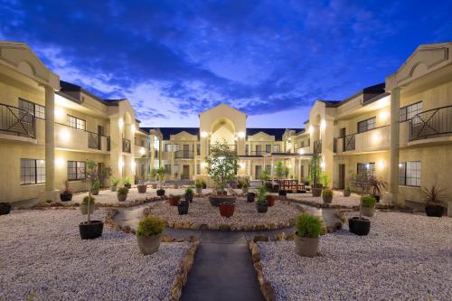 Canberra Parklands Central Apartment Hotel Official - Accommodation Options