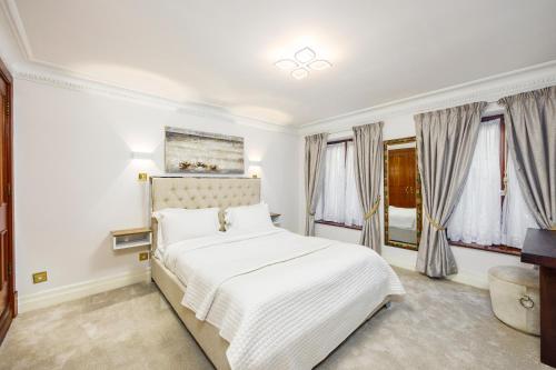 CARLTON COURT - MAYFAIR - Apartment Types and Amenities