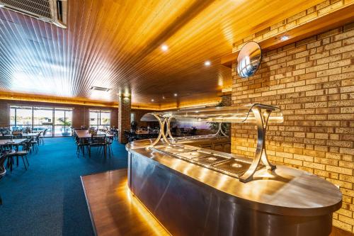 Carnarvon Motel - Room Types and Amenities