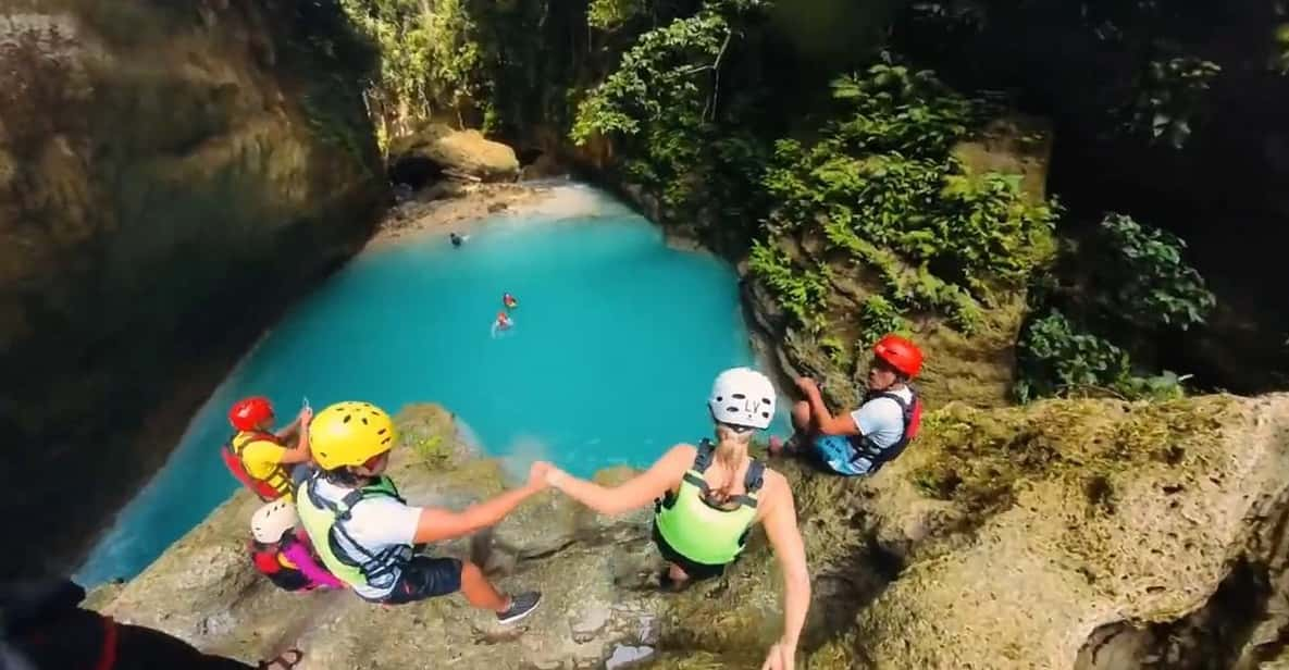 Cebu JoinTour:Moalboal Pescador Island & Badian Canyoneering