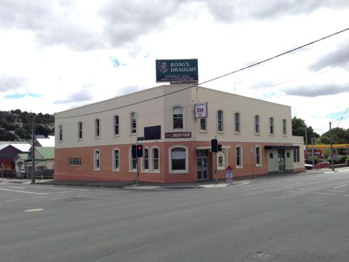 Centennial Inn on Bathurst - Facilities and Amenities