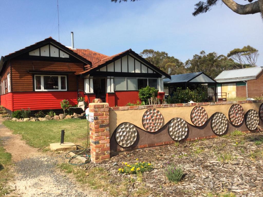 Character 1940s Property Review