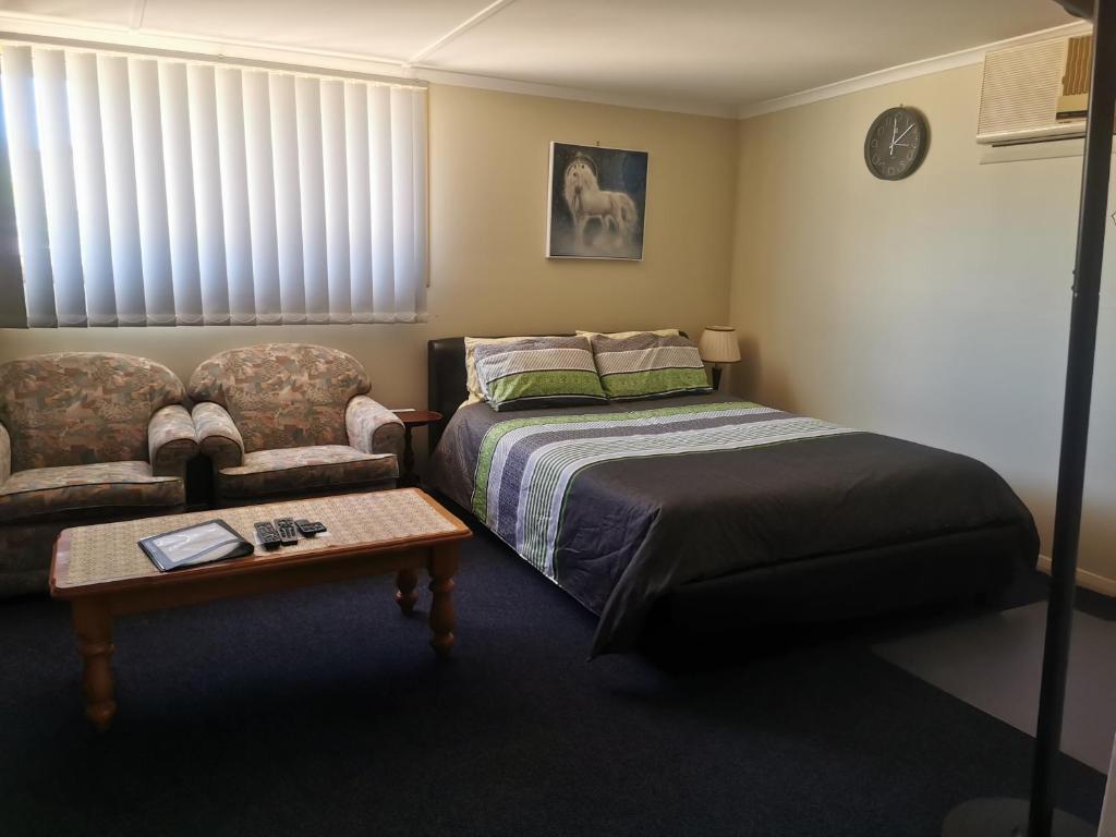 Chrissies Dongara Review