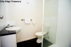 City Edge East Melbourne Apartment Hotel - Facilities and Amenities