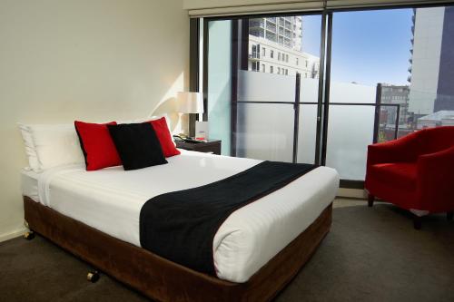 City Edge on Elizabeth Apartment Hotel - Accommodation Options and Amenities