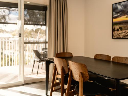 Clare Hillside Apartments - Accommodation Options