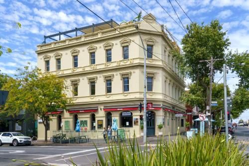 Clarendon Hotel - Facilities and Services