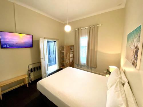 Clifton Motel & Grittleton Lodge - Accommodation Options