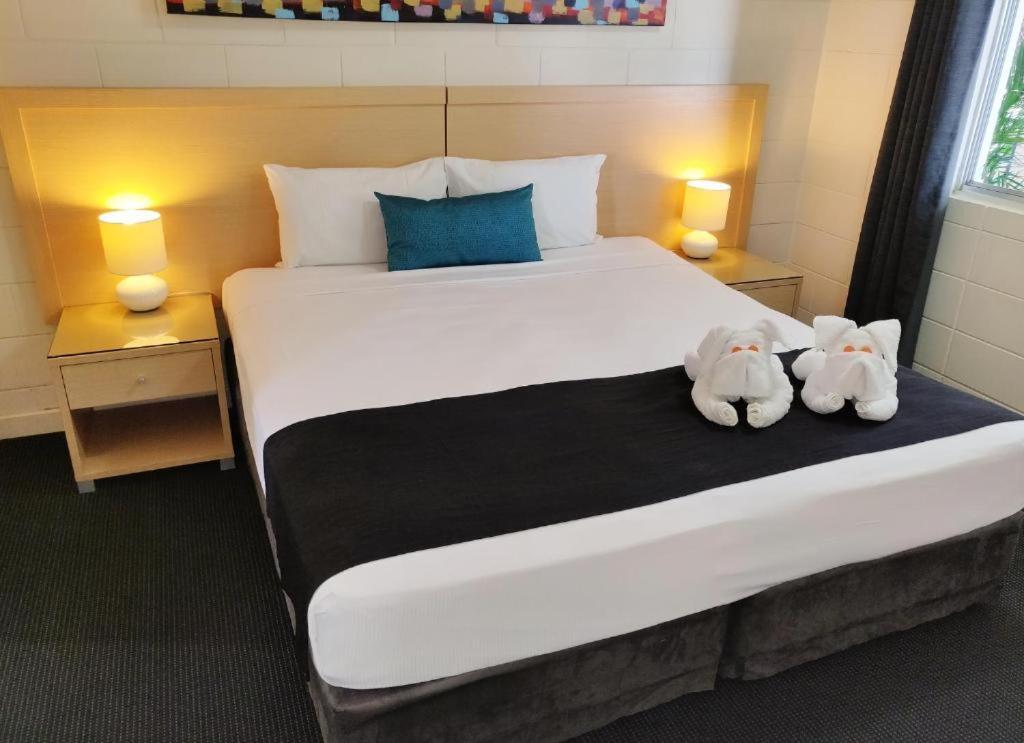 Coconut Grove Holiday Apartments - Accommodation Options and Amenities