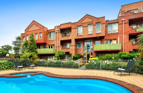 Comfort Apartments Royal Gardens - Spacious Self-Catering Apartments