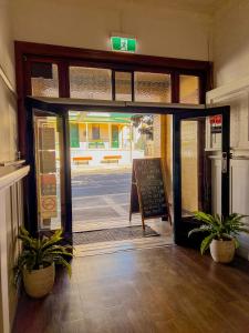 Commercial Hotel Bega - Accommodation Types