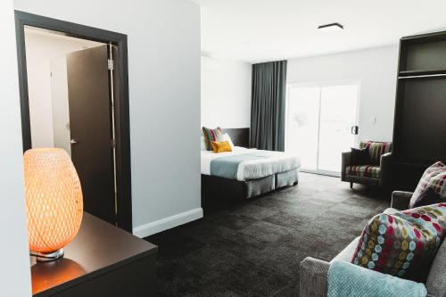 Coniston Hotel Wollongong - Convenient Location