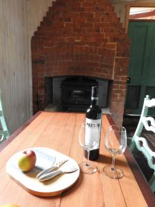 Cooks Cottage Review - Property Overview and Amenities
