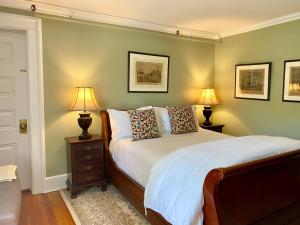 Copper Beech Inn - Scenic Location