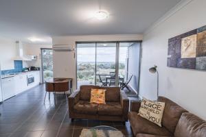 Cosy Corner Sea View Apartments - Accommodation Features