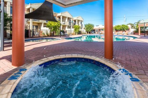 Country Comfort Perth - Amenities and Facilities