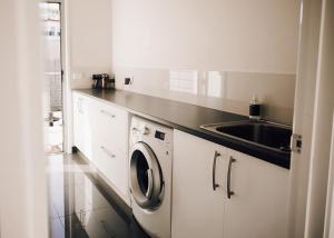 Couples Getaway on Bruny Island - Accommodation Highlights
