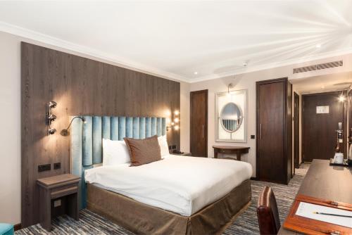 Courthouse Hotel London - Facilities and Amenities