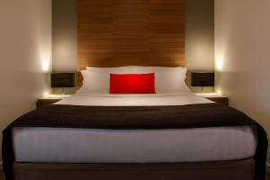 Crest on Barkly Hotel - Accommodation Options