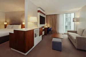 DoubleTree by Hilton Hotel London - Tower of London - Hotel Amenities and Facilities