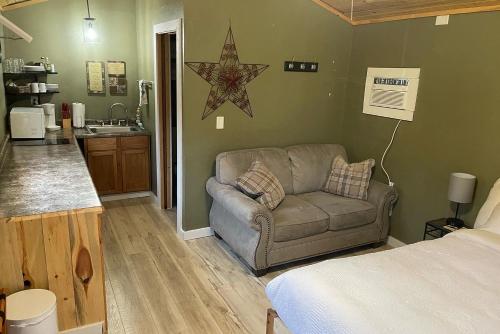 Eagle's Landing Lodge - Accommodation Options