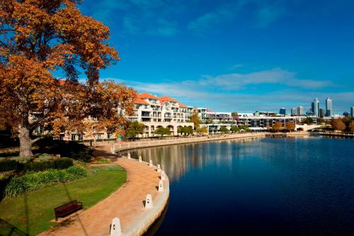 East Perth Suites Hotel - Accommodation Options and Amenities