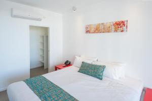 Eastwood Apartments - Guest Ratings and Amenities