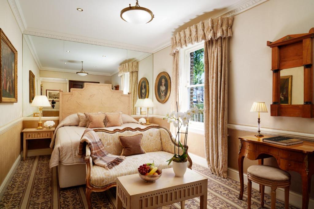 Egerton House Review