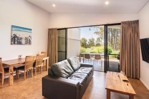 Eight Willows Retreat - Accommodation Options