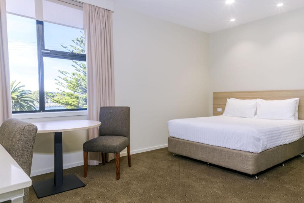 Elimatta Hotel Review