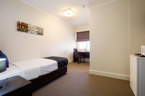 Enfield Hotel - Location and Nearby Attractions