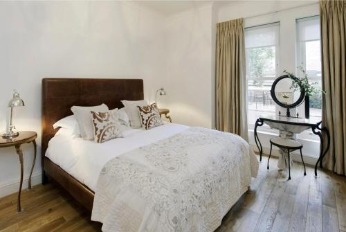 Europa House Apartments - Room Types and Amenities