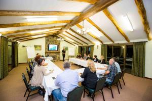 Evedon Lakeside Retreat - Accommodation and Amenities